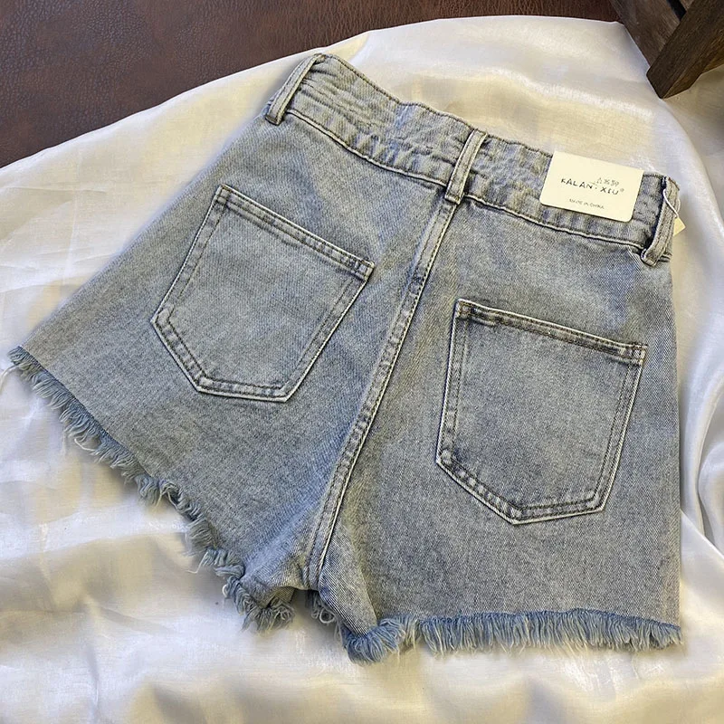 Summer Fashion Women's Elegant Slim High Waist Button Wigh Leg Jeans Shorts Casual Female Loose Fit Blue Denim Shorts