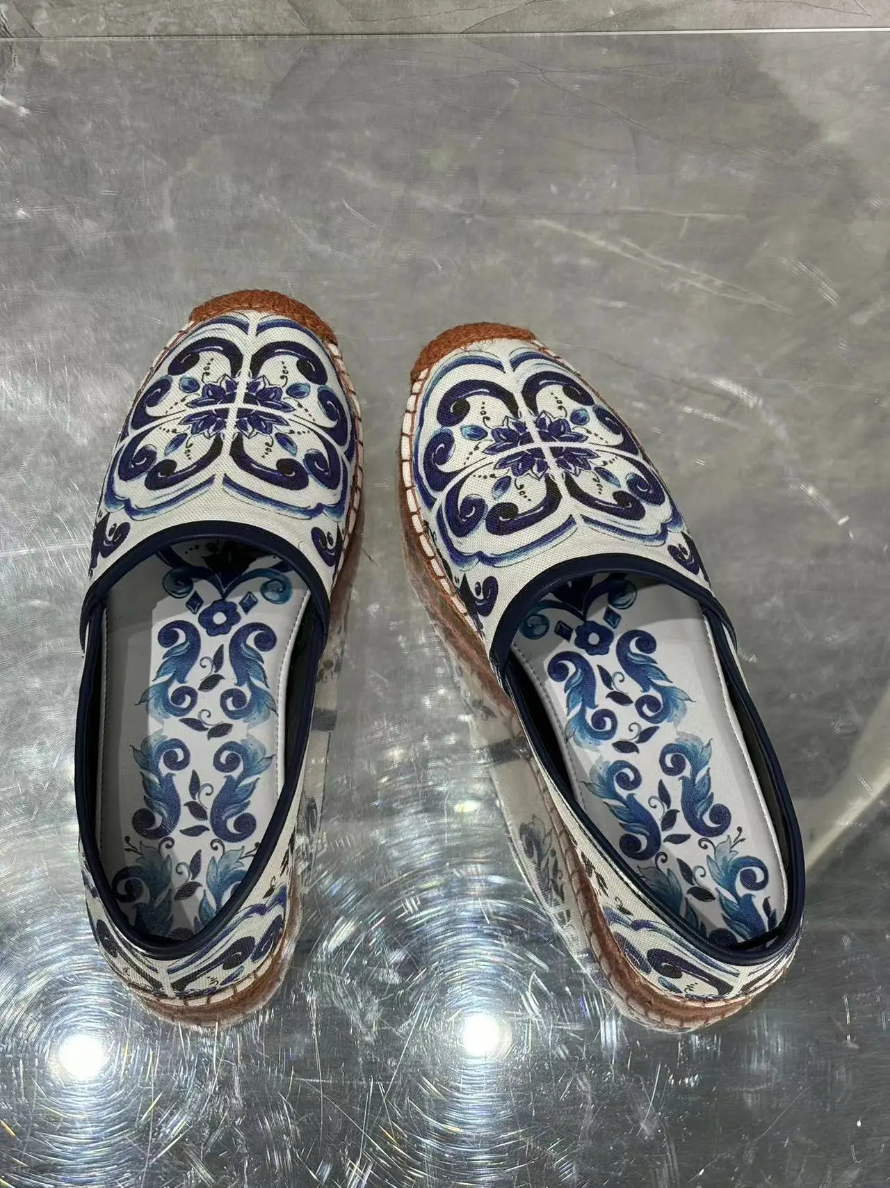 

Blue White Porcelain Matching Woman Flat Shoes Round Toe Female Casual Sneakers Summer Spring Large Size Confortable Lady Shoes