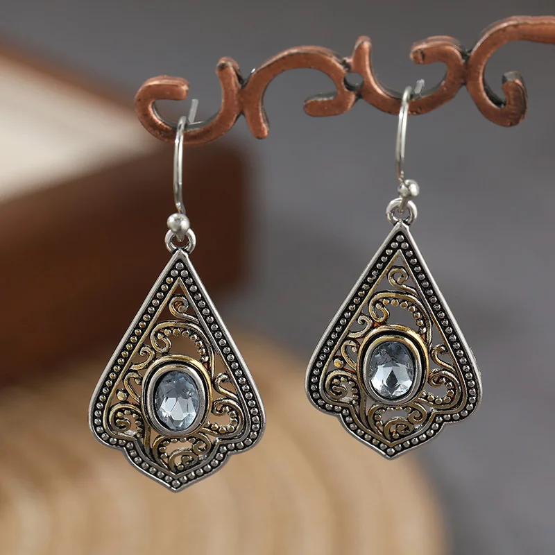 Vintage Dazzle Blue Synthetic Zirconia Hollowed Pendant Earrings for Women Fashion Exquisite Banquet Wedding Jewelry Accessories