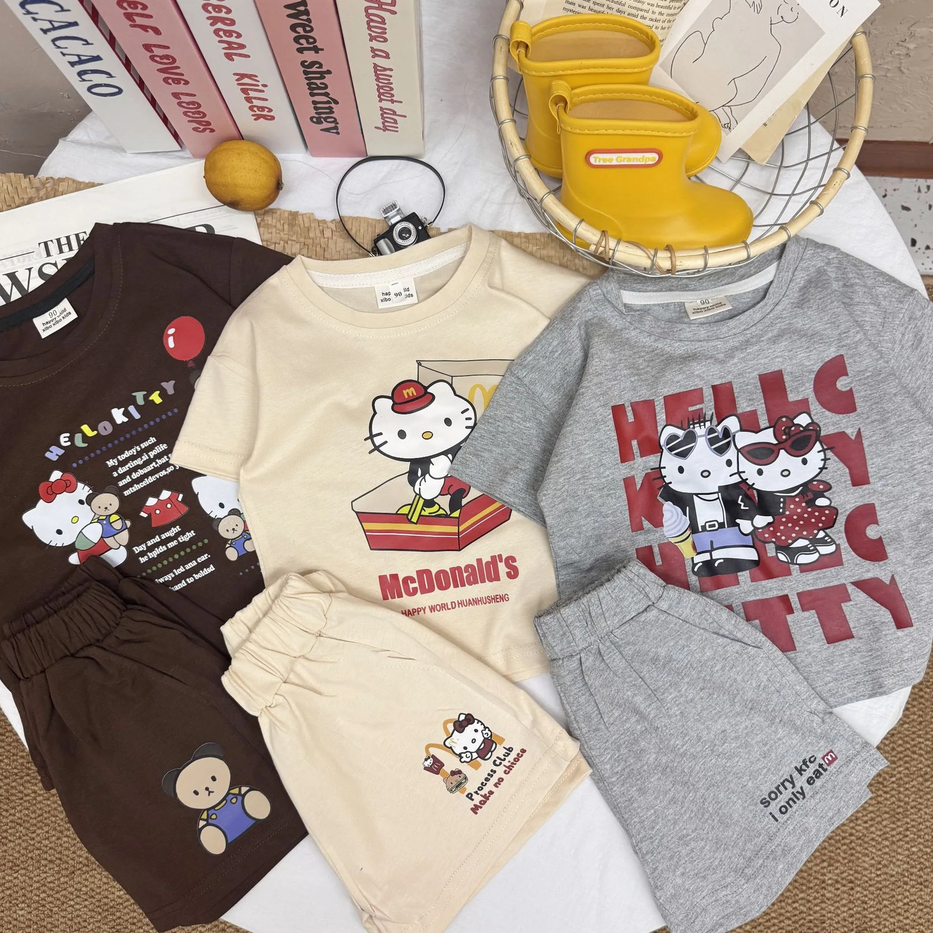

Sanrio Hello Kitty Print Tshirt+Shorts 2pcs/Set For Kids New Summer Baby Girl Fashion Casual Outfit Child Short Sleeve Tracksuit