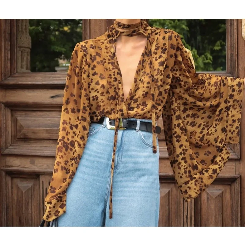 

2026 Spring Women's Shirt New Leopard Print Hollow Small Stand-up Collar Long-sleeved Versatile Top