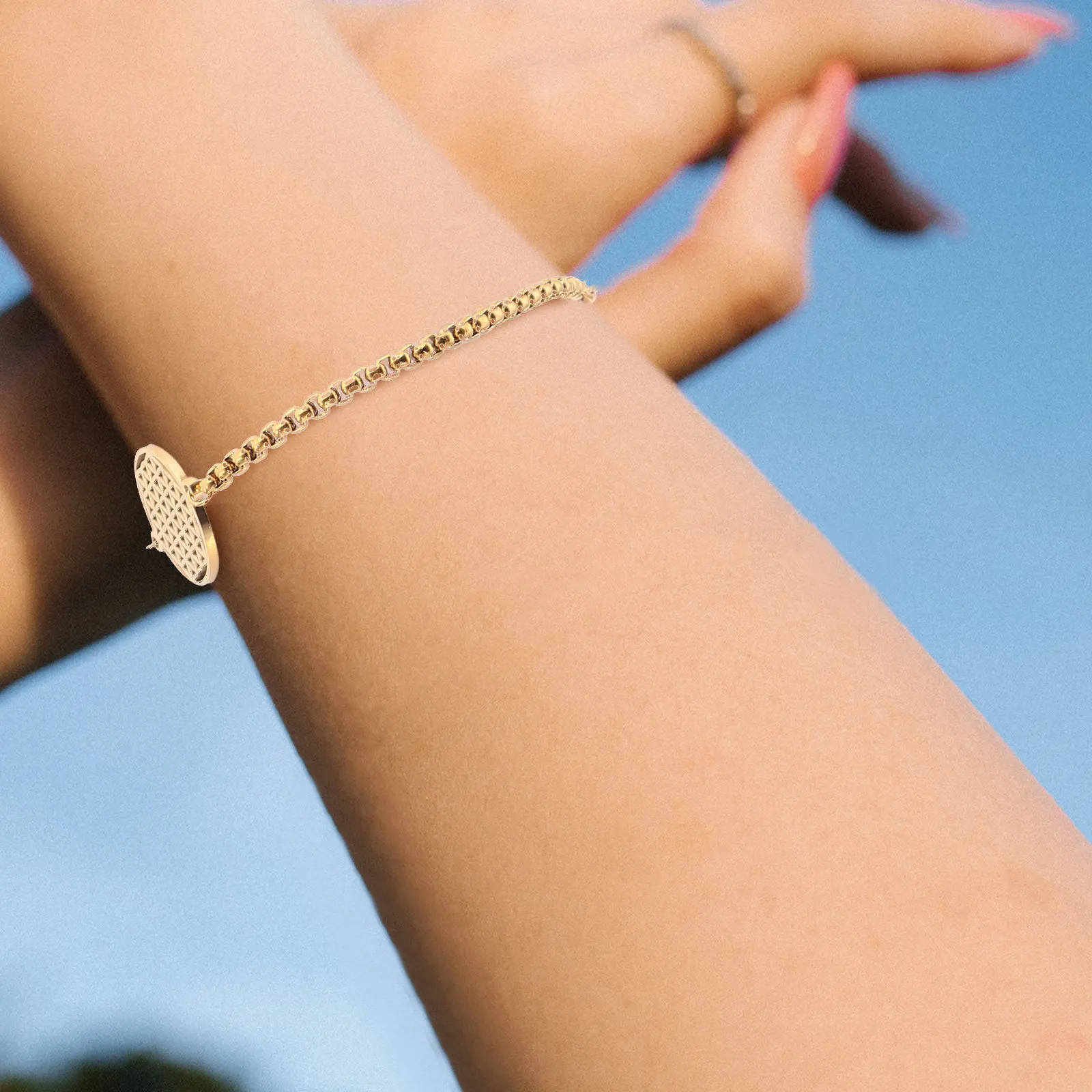 

Life Flower Hollowed-Out Bracelet Stainless Steel Adjustable Bangle For Men Women Exotic Jewelry Gift Daily Wear Party