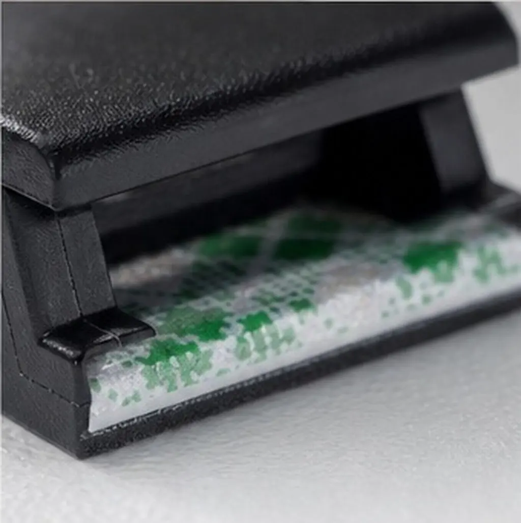 100Pieces Adhesive Mount Base for Cable Ties Easy Stick Secure Wire Harnesses on Flat Surfaces Car Interior Office Desk