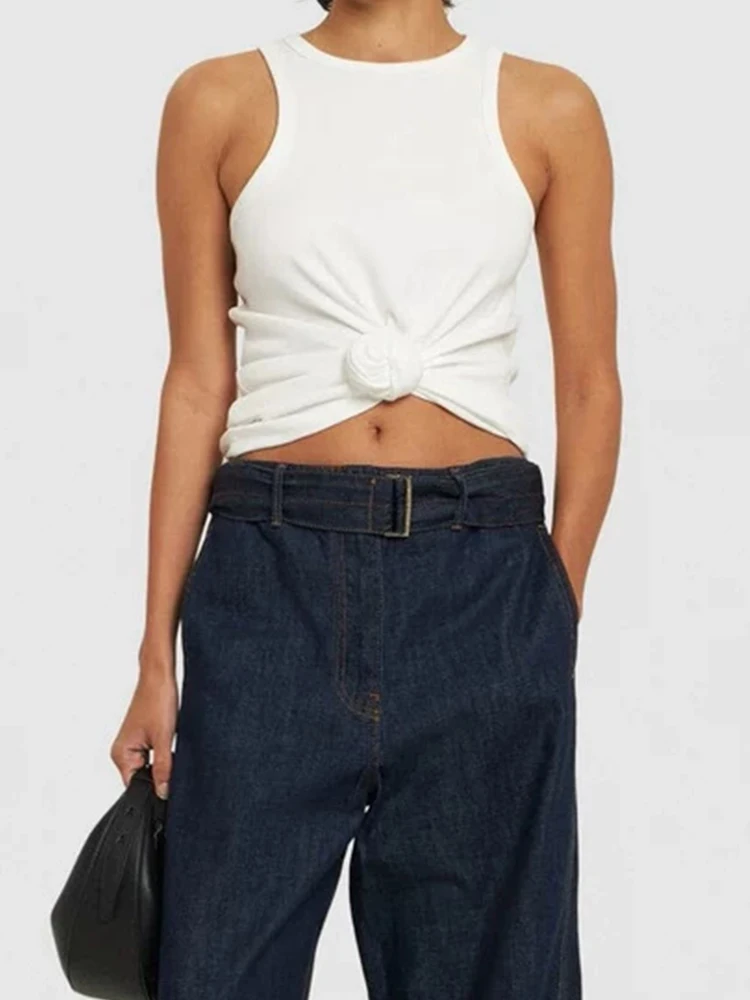 

Сплошной цвет, круглая шея, без рукавов, трехмерный жилет с загнутым цветком, футболка, лето 202, новый облегающий крой с внешним женским пальто