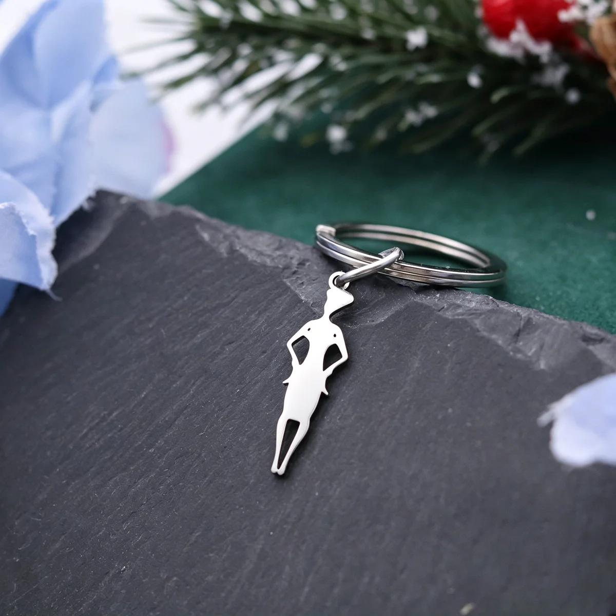 Stainless Steel Slim Female Body Silhouette Keychain Pendant For Men Women Jewelry Artist Dancer Souvenir Gifts Accessories