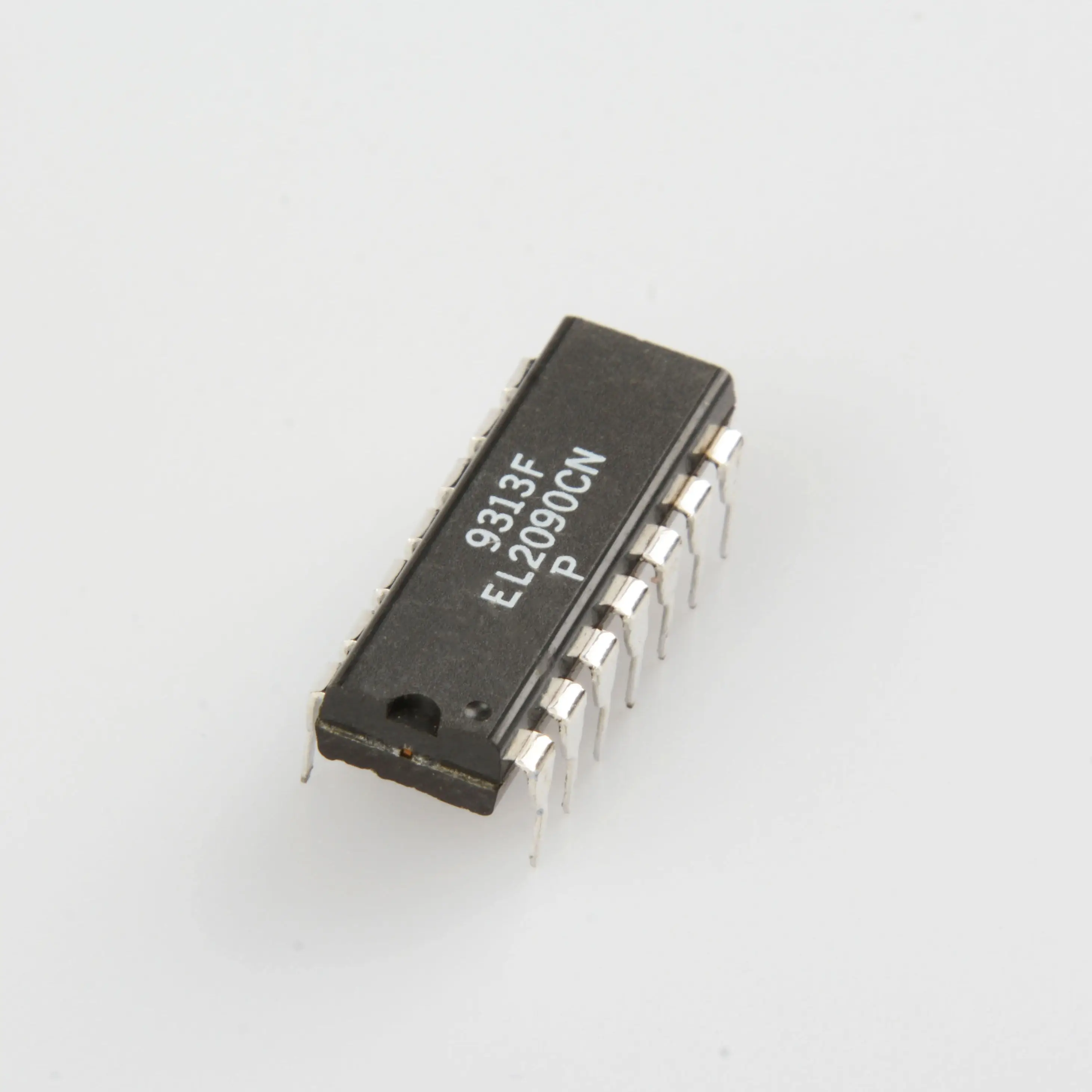 EL2090CN Quality Assurance 100MHz DC Recovery Video Amplifier DIP Package