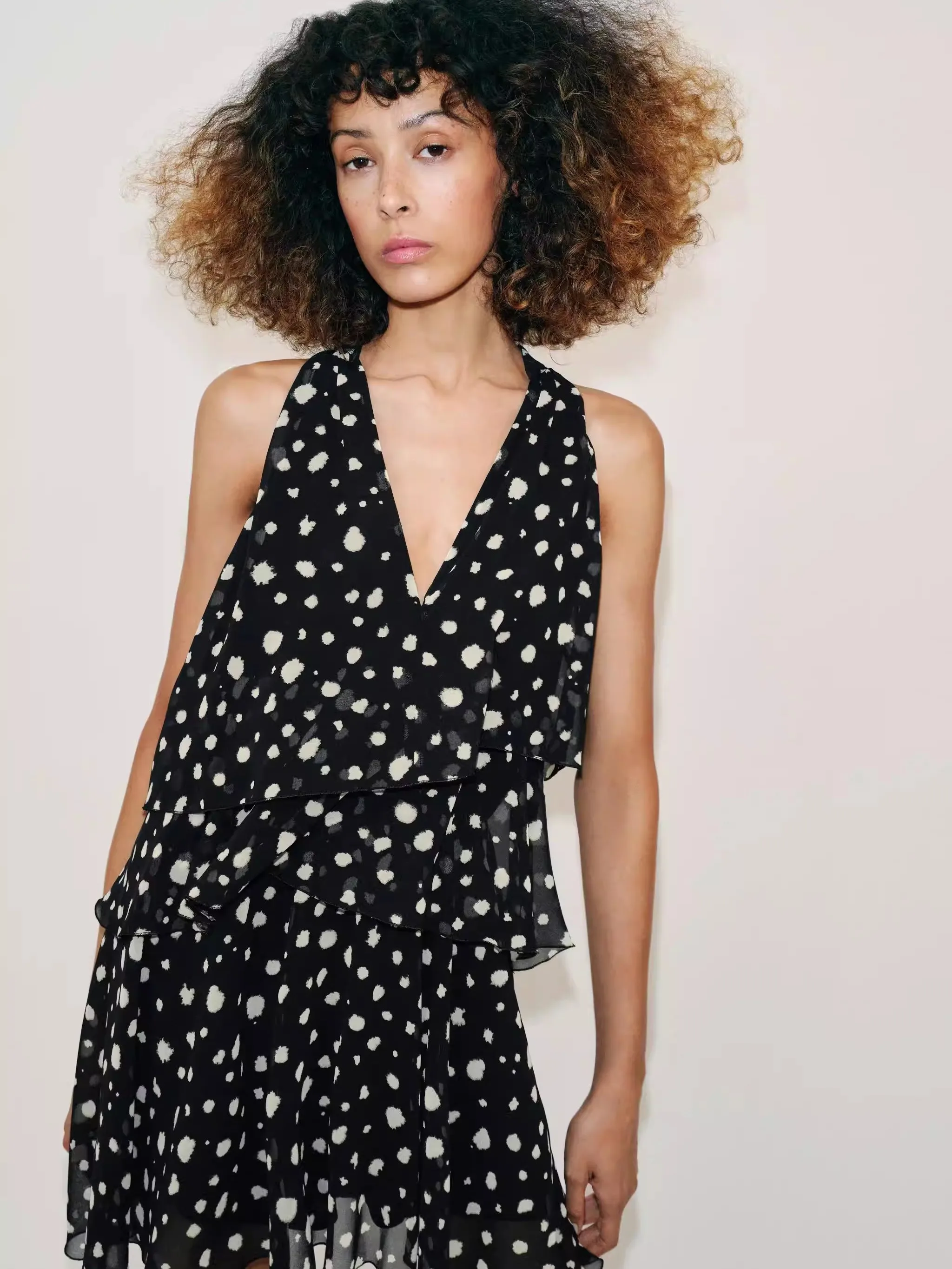 

Summer New Women's Sleeveless Polka Dot Layered Decoration V-neck Dress Fashionable Ethnic Style Stage Costume