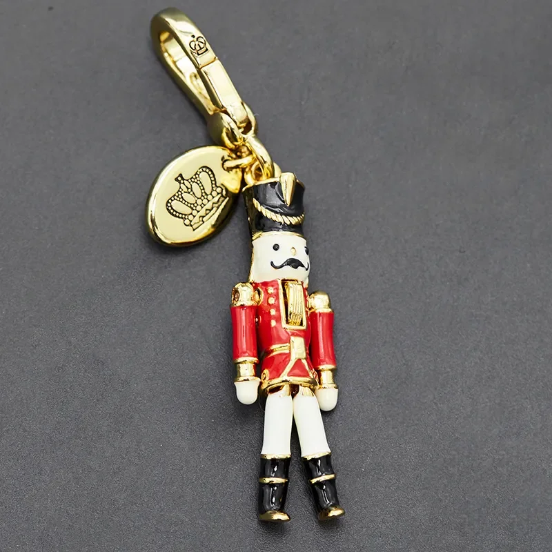 Wholesale Enamel Color Glaze Soldier Pendant Niche Design Fashion Movable Robot Bag Pendant Pendant