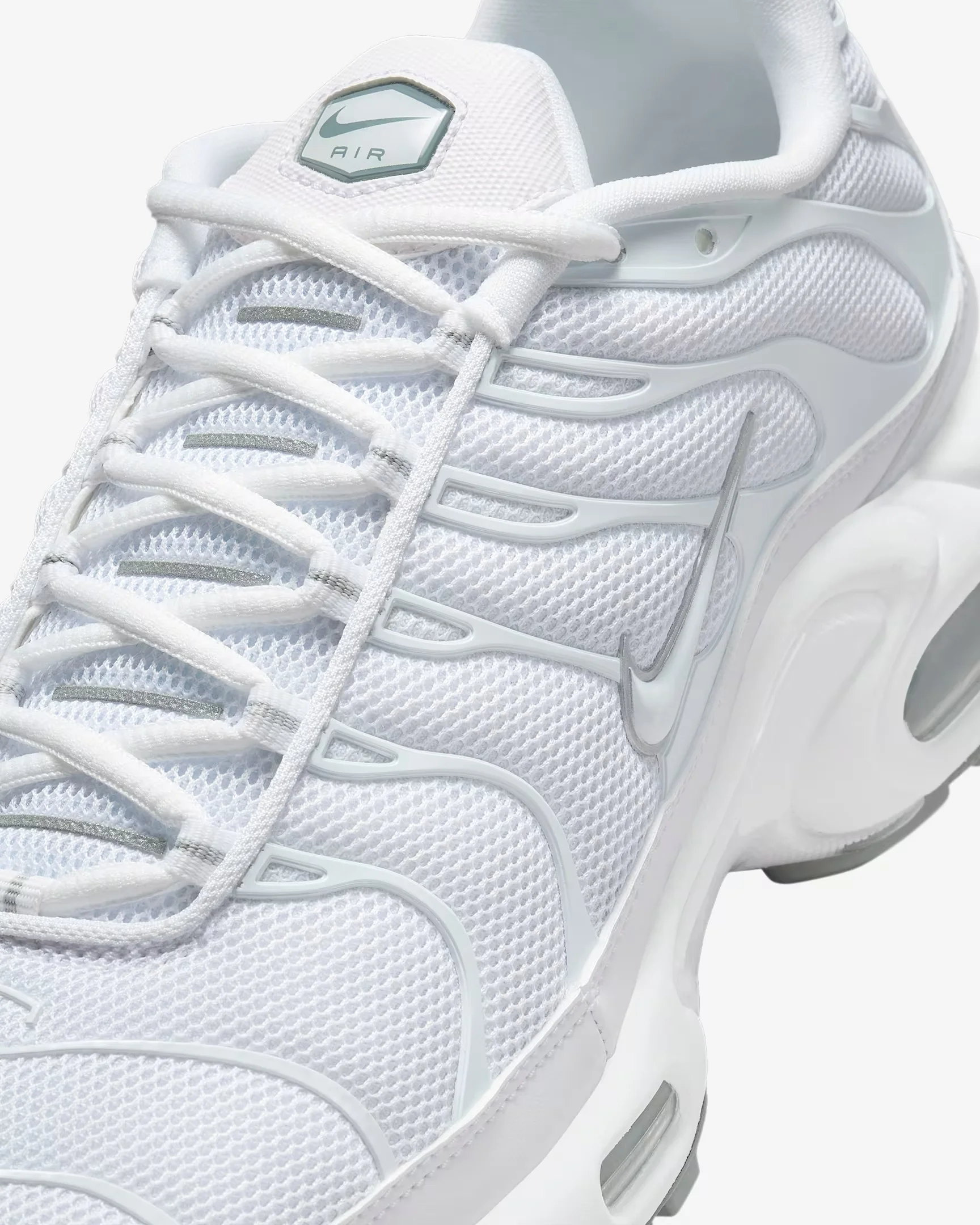 حذاء الجري Nike Air Max plus للرجال كاجوال منخفض الجودة، حذاء رياضي مريح مبطن بالهواء 604133-139