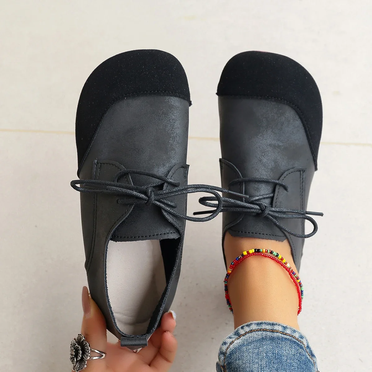 Modische neue Damen-Schuhe mit weicher Sohle, runder Spitze, Wildleder, Schnürschuhe, bequeme Loafer, Low-Top-Retro-Freizeitsneaker, Übergröße 43 – Detail 15