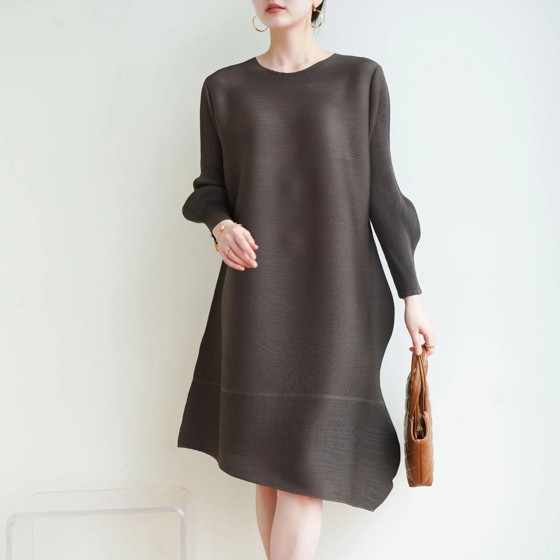 

Miyake Pleated Solid Color Dress 2025 Summer New Irregular Large Size Loose Casual Wave Pattern Dresses