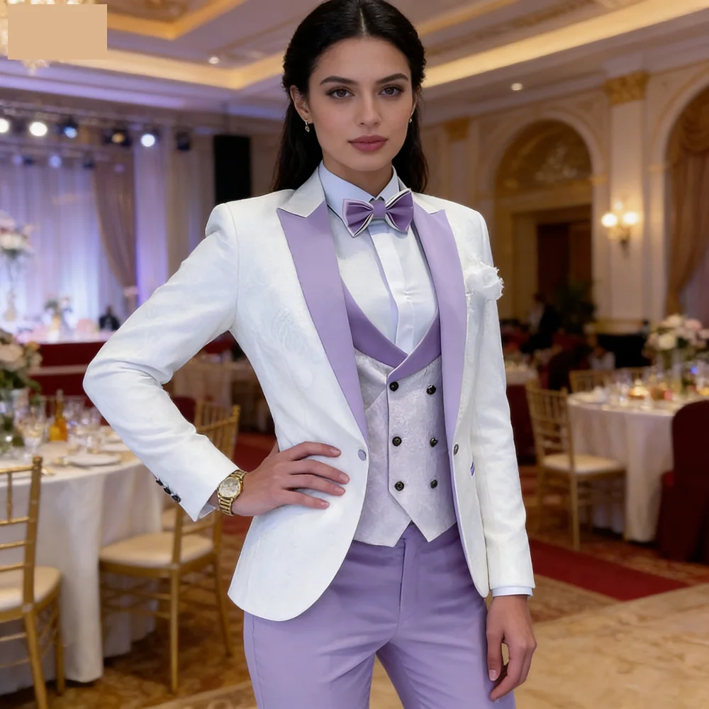 

Мужской жаккардовый костюм-тройка: пиджак, жилет, брюки. Двубортный, классический крой. Для бизнеса, выпускного, свадьбы. Мужская официальная одежда.