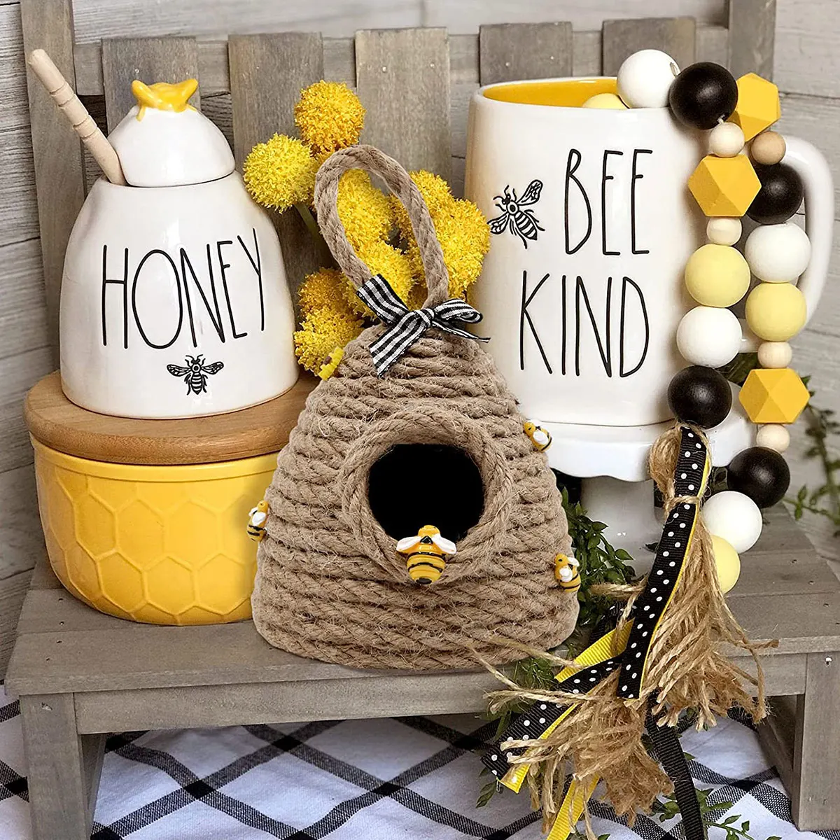 Beehive Decor Jute Hanging Bee Tiered Tray Decor Cute Handmade Honeycomb Decoration for Country Kitchen Bookshelf Garden