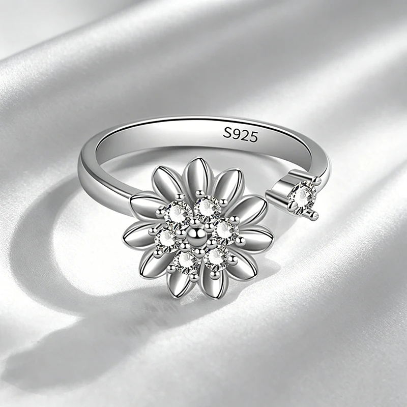 Rotating Anxiety Crystal Flower Spinner Ring Anti Fidget Open Knuckle Jewelry Ladies Wedding Rings Gift Relax Stress Accessories