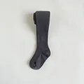 Gris oscuro