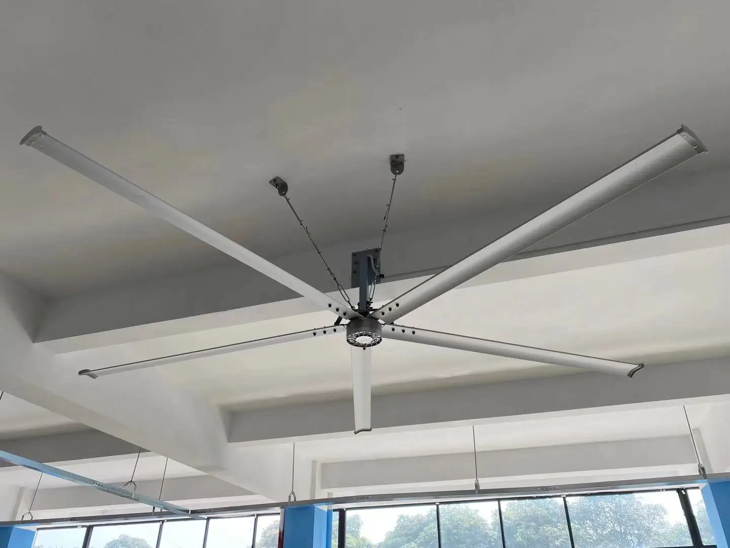Ventilateur électrique industriel de 10 pieds BLDC flux d'air HVLS grand ventilateur industriel