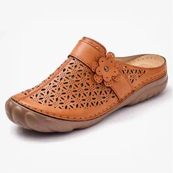 PU skórzane kapcie damskie okrągłe Toe letnie Hollow płaskie buty na świeżym powietrzu Casual skórzane klamry mokasyny buty damskie sandały WSH4459