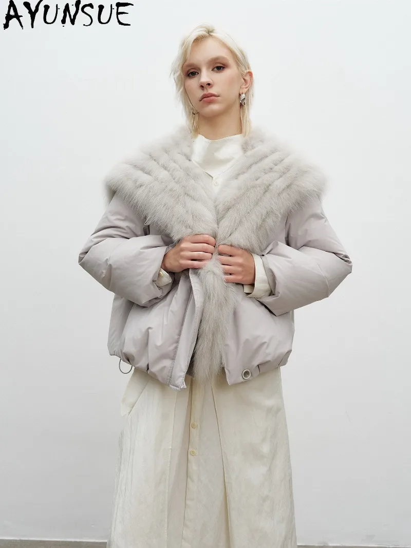 AYUNSUE 90% White Goose Down Jacket Women Warm Winter Clothing Real Fox Fur Collar Short Length Loose Fit Clothes Menteau Femme