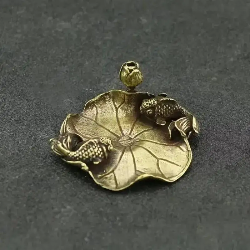 1 Pcs Retro Brass Goldfish Lotus Leaf Figurine Mini Incense Stick Holder Desktop Sculpture Home Office Decoration Ornament