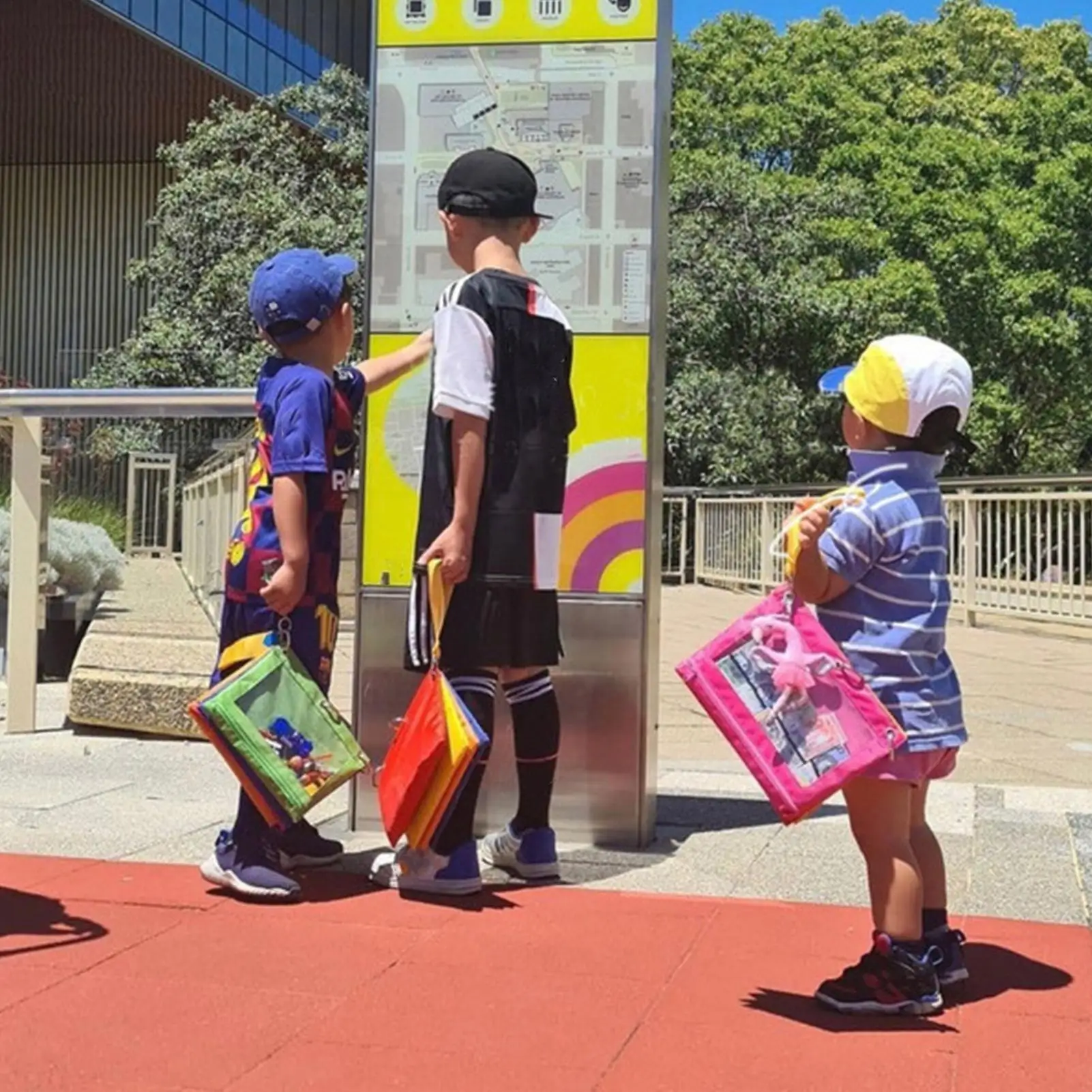 おもちゃオーガナイザーバッグジッパーポーチバッグかわいい美的防水再利用可能なポーチレインボーペンダント付き旅行女性大人