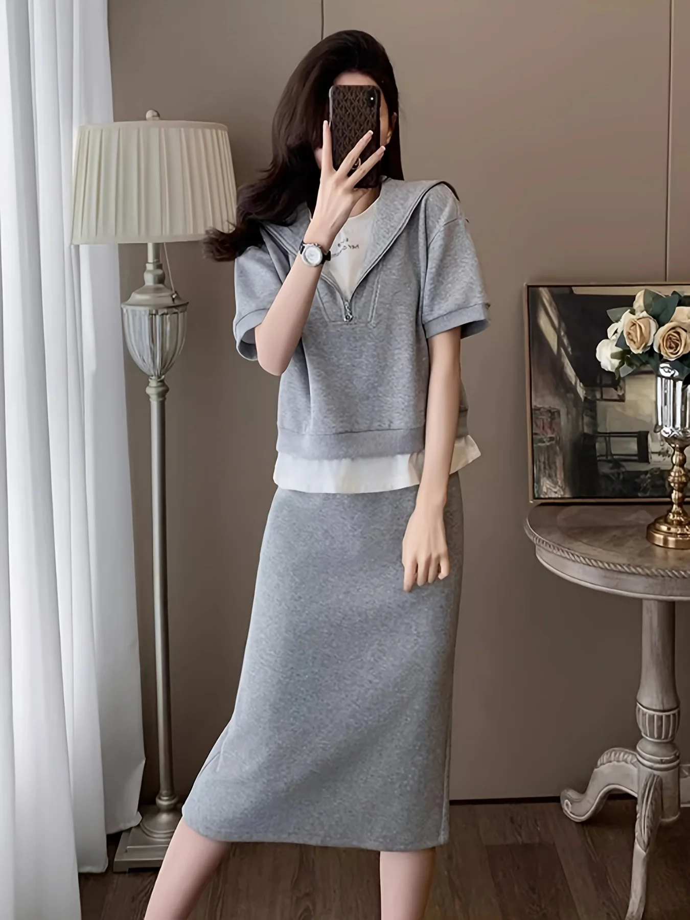 

В наличии: Новинка 2025 года – модный повседневный спортивный костюм-платье для женщин, весенний новый стиль, имитация двухслойного свитшота и юбки, стильный комплект из двух предметов. Новинка 2025 года – повседневный модный костюм-платье в корейском сти