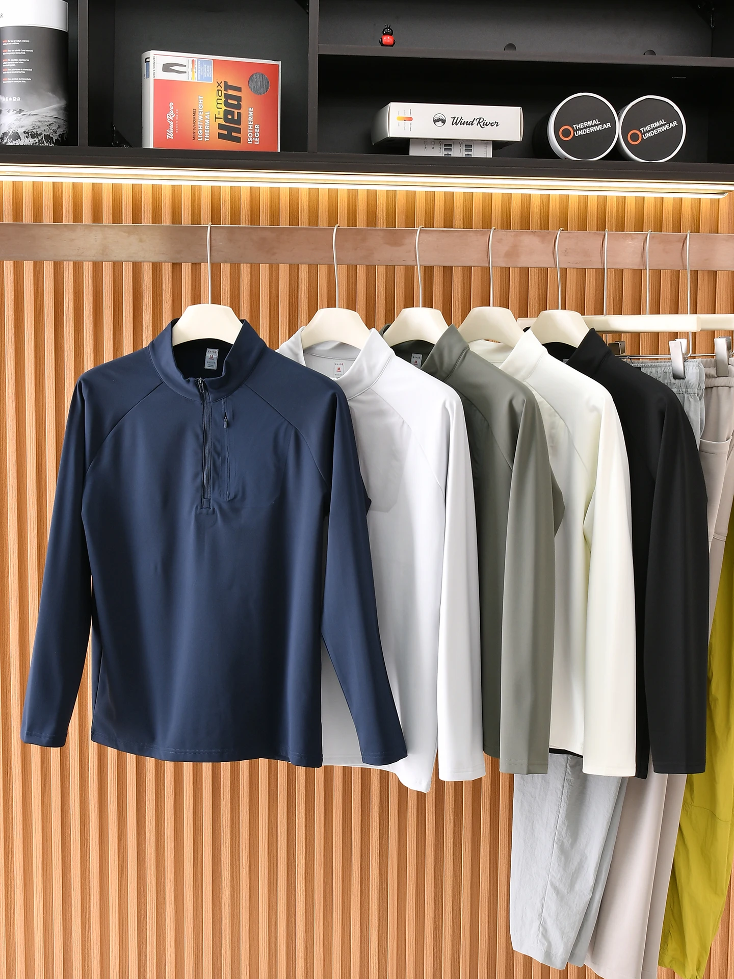 Outdoor Function Fleece Lined Warm Moisture Wicking Breathable Long Sleeve Casual Sports Stand Collar Base Shirt for Men