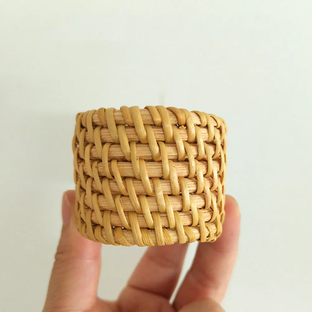

2pcs Rattan Napkin Rings Decorative Serviette Buckles Reusable Chic Napkin Accessories For Party Banquet Hotel Dining Table