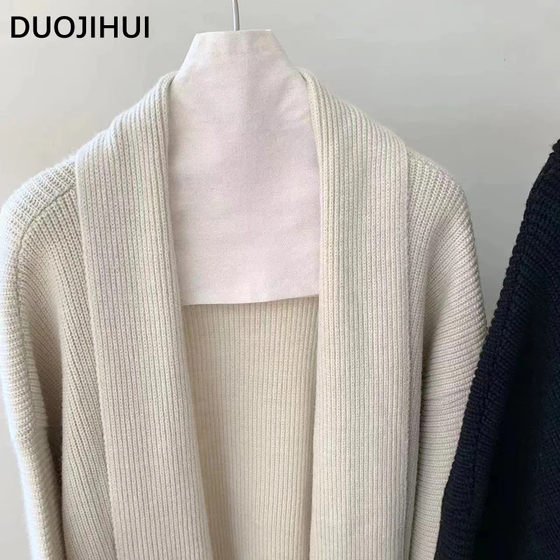 Duojihui เสื้อสเวตเตอร์ถักสำหรับสาวออฟฟิศ, เสื้อคาร์ดิแกนแขนยาวทรงหลวมสไตล์เกาหลี