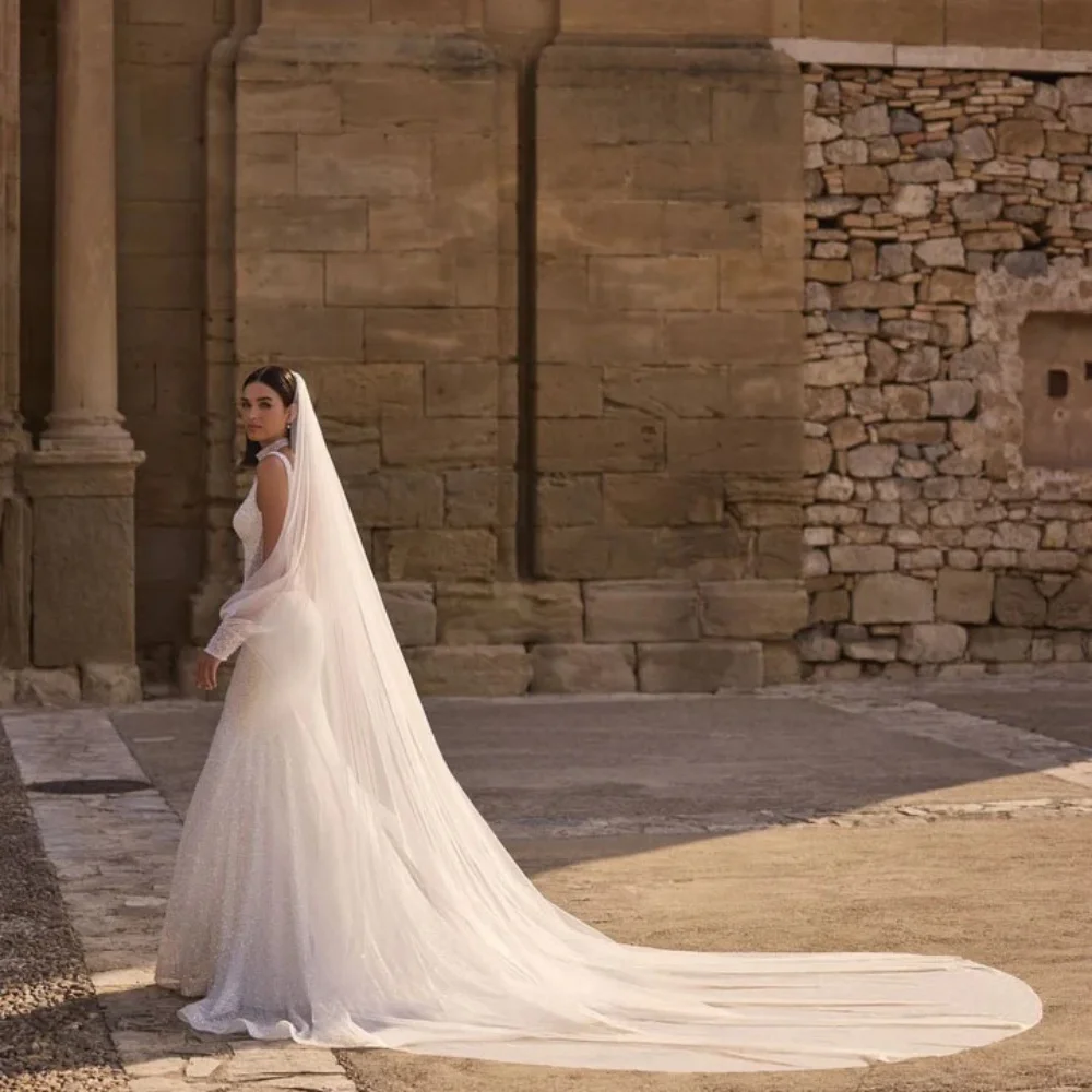 Abito da sposa squisito personalizzato con cinturino per spaghetti Affascinanti abiti da sposa con scollo a V Brillanti paillettes Abito da sposa Abiti da Noiva