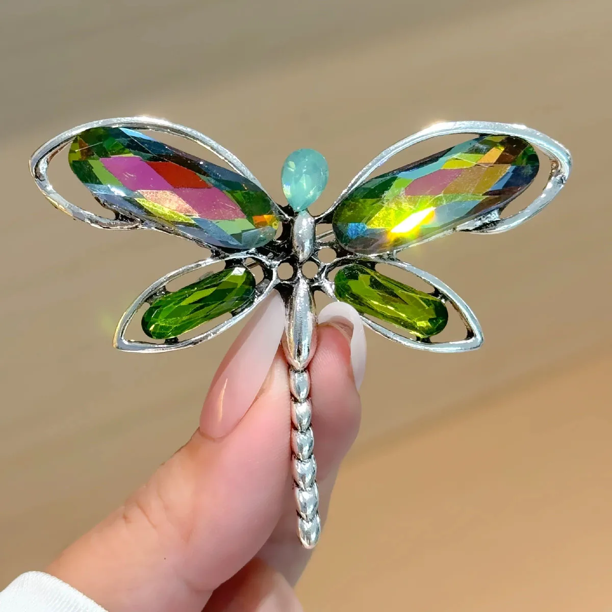 Crystal Vintage Gradient Blue Dragonfly Brooches for Women Large Insect Brooch Pin Fashion Dress Coat Accessories Cute Jewelry
