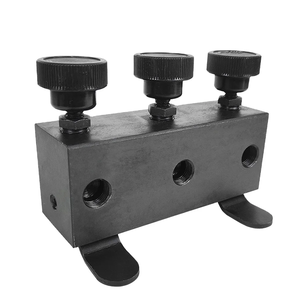 

Male Coupler Three-Way Hydraulic Distributor Manifold Valve