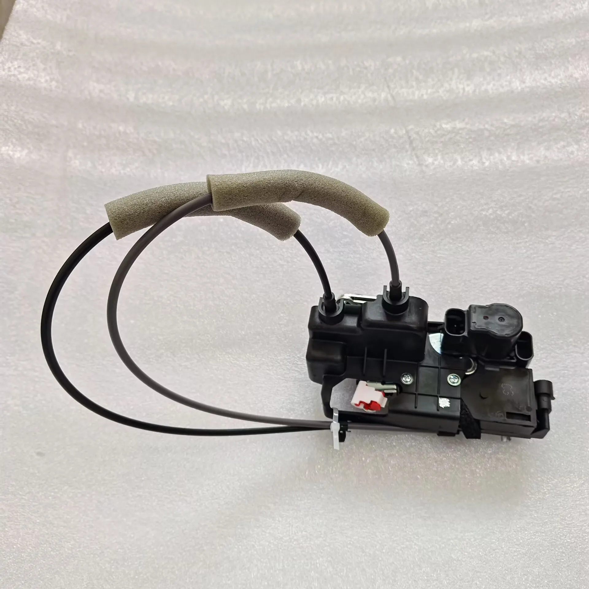 

ЗАЩЕЛКА и трос в сборе — задняя дверь левая для Ssangyong Korando C 7131034002