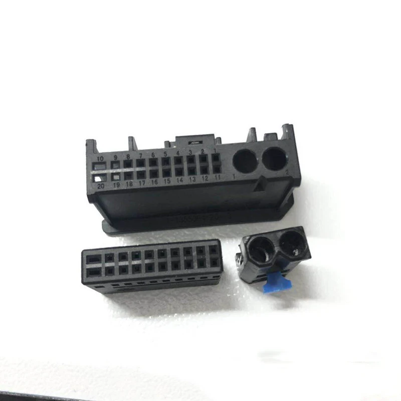 

Automotive instrument housing Navigation box 2211 Host plug Old 7 Series fiber plug 20pin connector housing