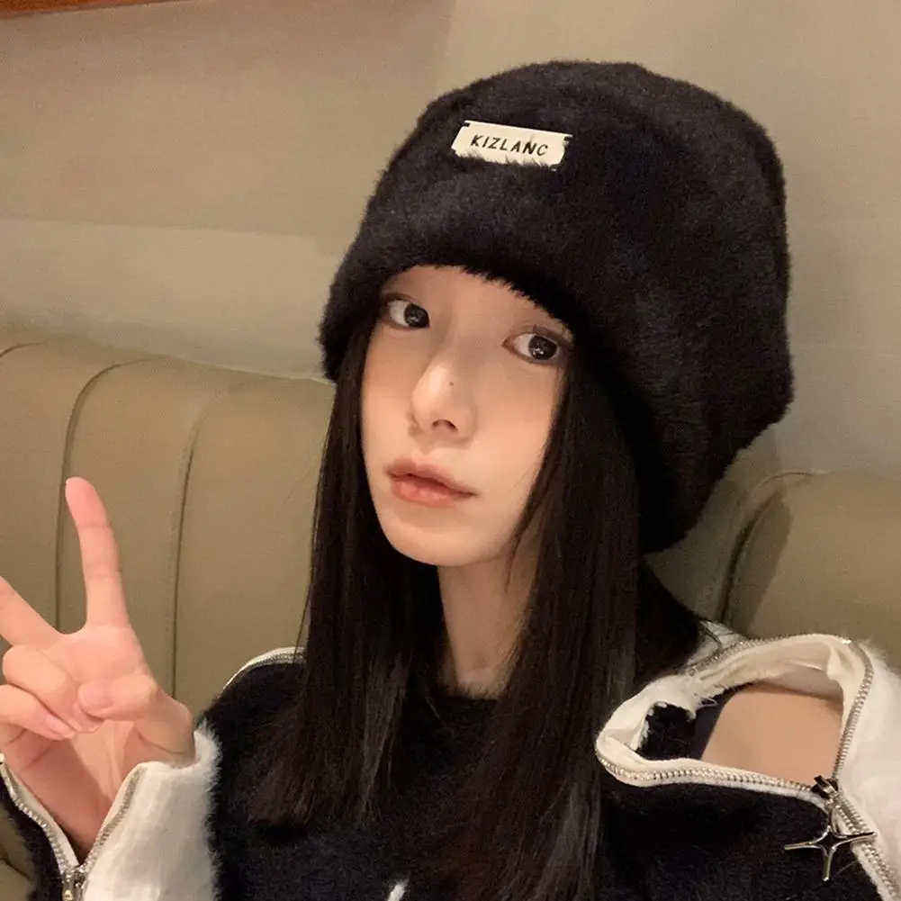 أنثى وهمية فول قبعة قبعات Skullies القبعات الدافئة الخريف والشتاء البوليستر أفخم المعادن التسمية الديكور قبعة كومة فضفاضة