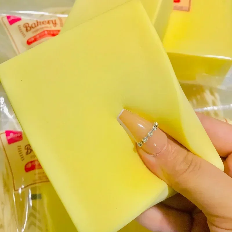 

Butter Cream Brick Slow Rebound Pinch Decompression Vent Toy Squishy Slow Rising