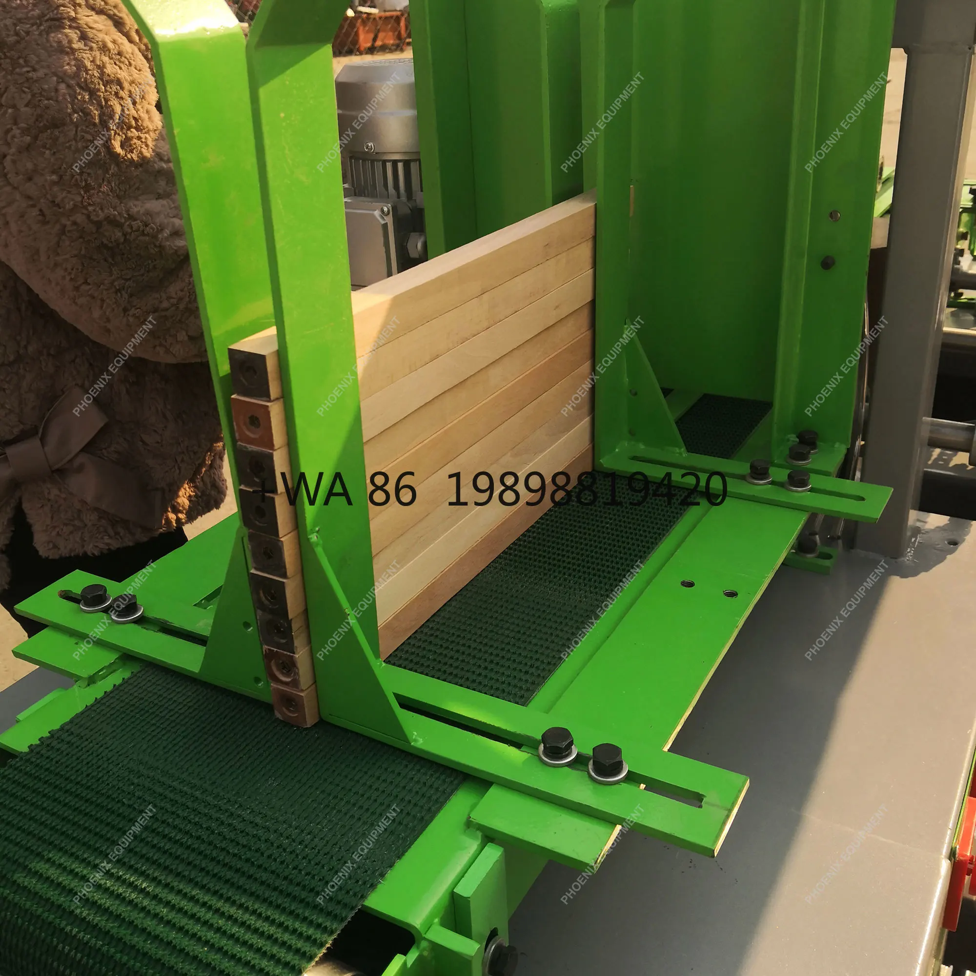 Four Chamfers and Moving Four Sides Sanding Machine Wooden Strip Sanding Machine with