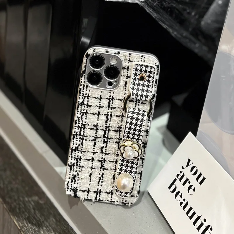 

Camellia Wrist Strap for IPhone 16 Pro Max Phone Case 15 Houndstooth Pattern Trendy for Women