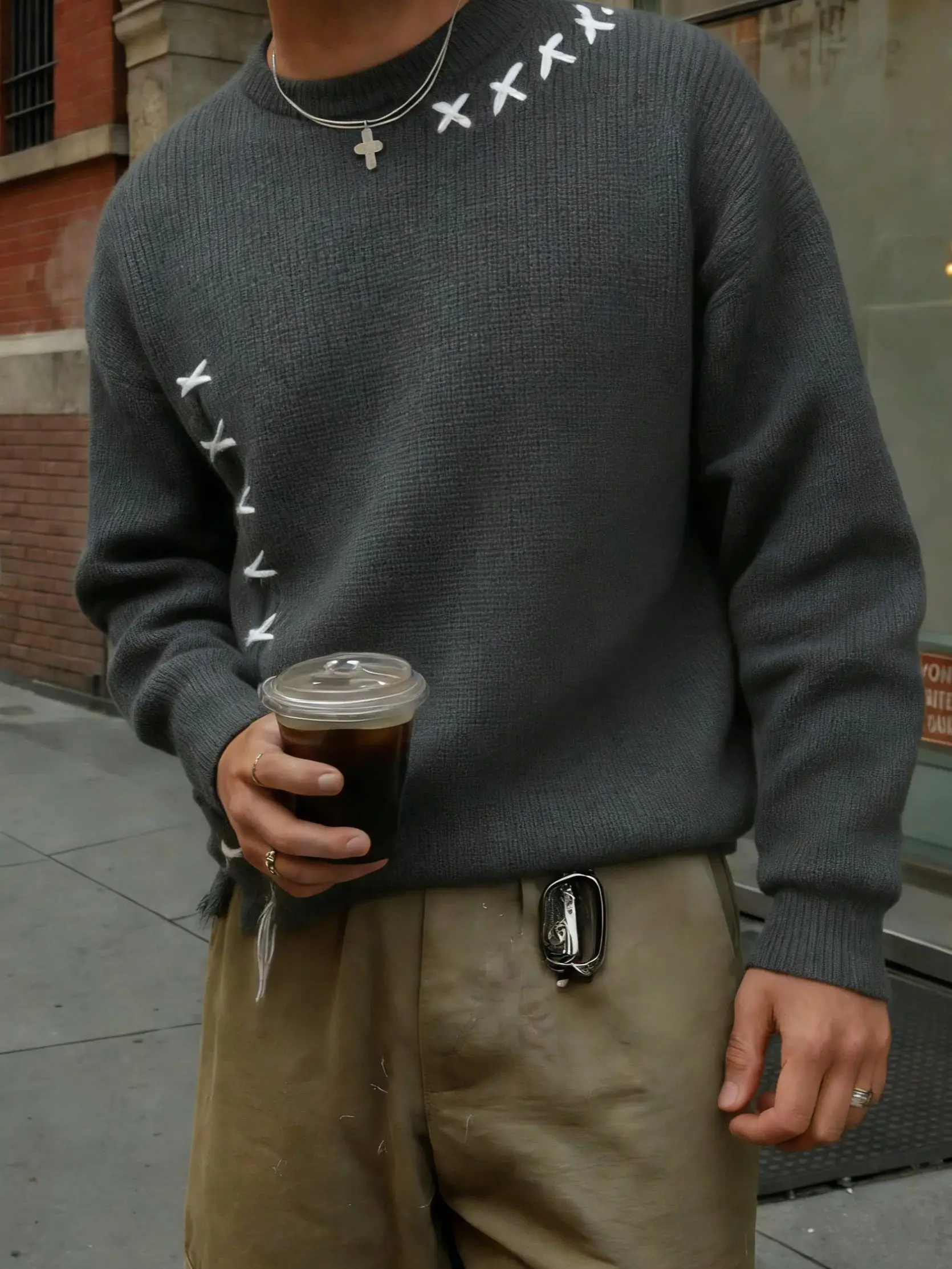 

Новый мужской свитер Andreilee для весны, осени и зимы в уличном стиле с ручной вышивкой, декоративными элементами на подоле и манжетах, потертостями и бахромой, черный, простой, с длинными рукавами, унисекс, с круглым вырезом, повседневный, универсальный