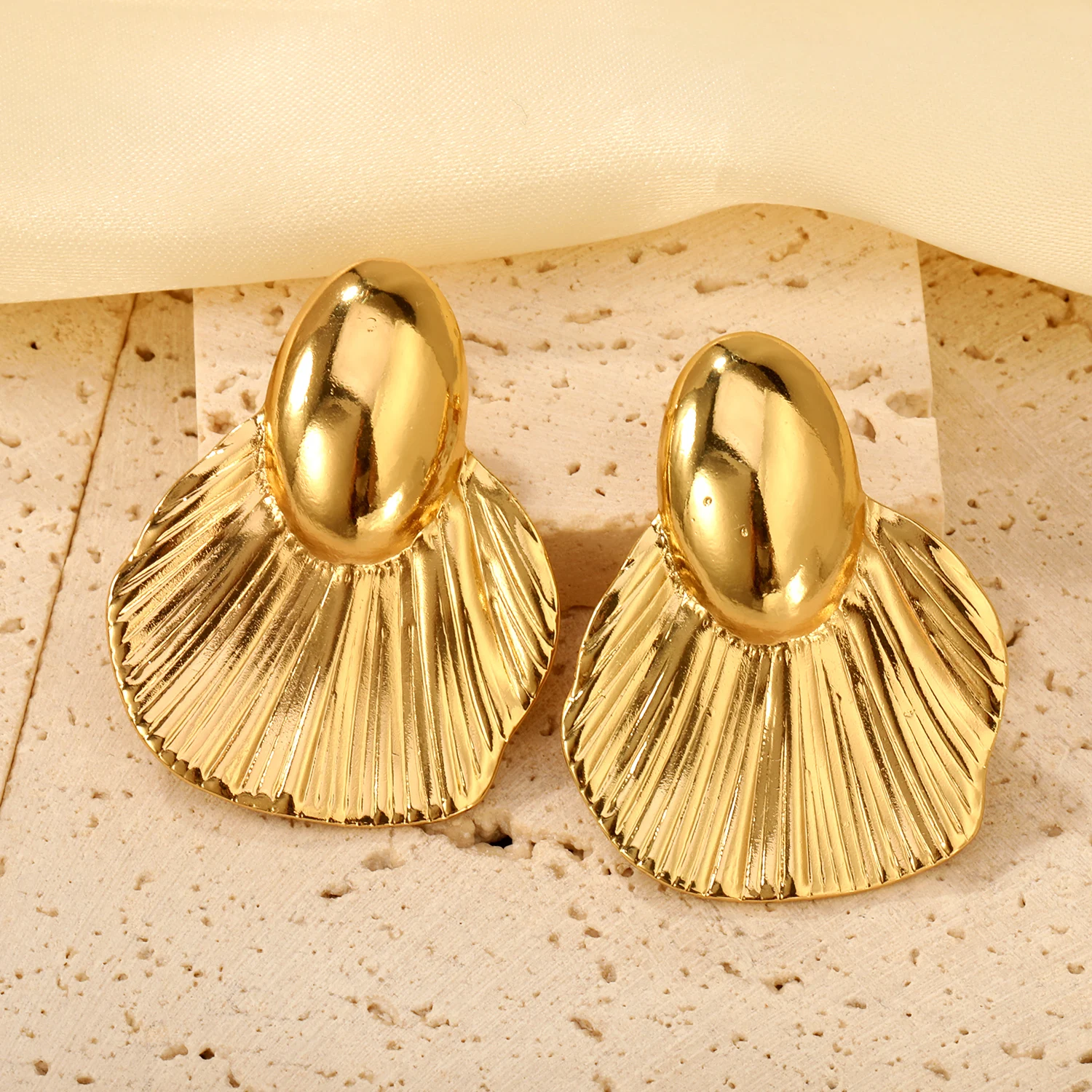 ASONSTEEL Vintage Shell Petal Stud Earrings For Women Fashion Thick Stainless Steel Wedding Jewelry Bohemian Glossy Waterproof