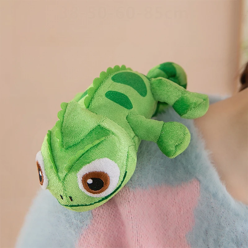 

Сверхсильное магнитное притяжение, устойчивость к падениям при беге и прыжках. Мягкая игрушка-плюшевая кукла на магните «Хамелеон» для ношения на плече.