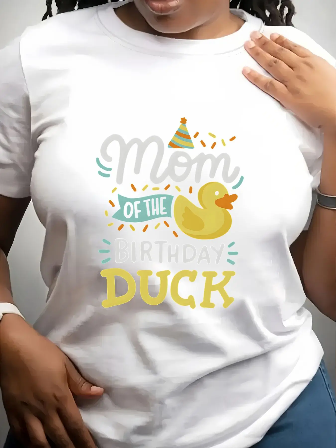 Women's Trendy Crew Neck T-Shirt Mom of the Birthday Duck Suitable for Casual Sportswear