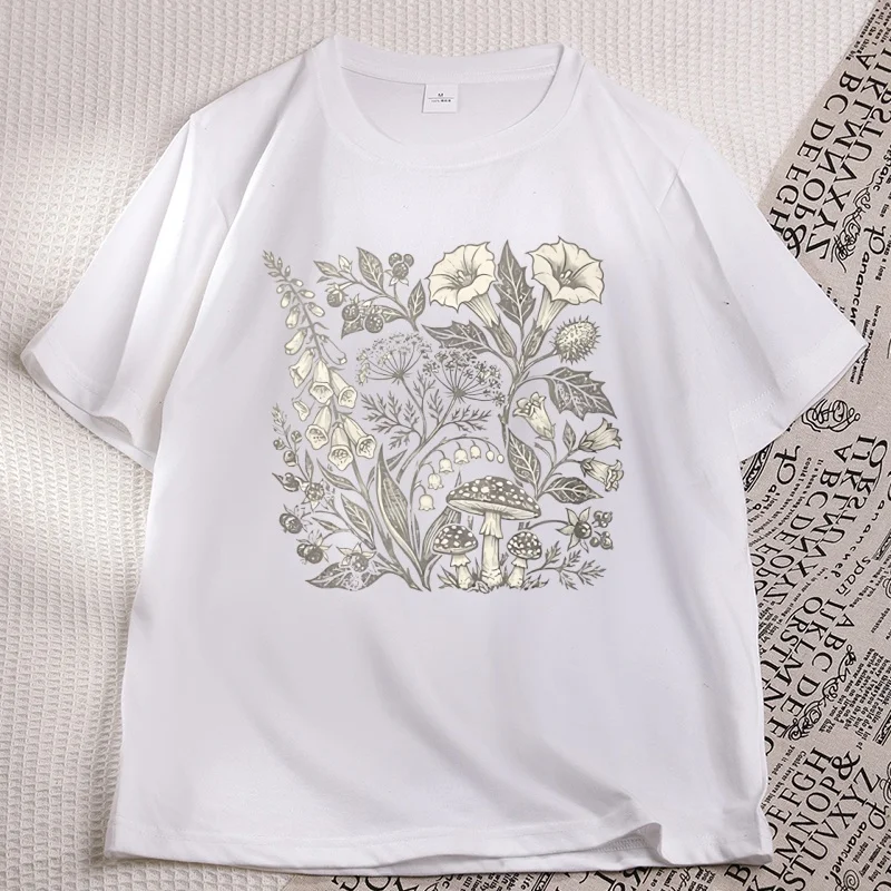 Botanical Goth T-Shirt Women Dark Academia Botanical  Witchy Plant T Shirt Casual Round Neck Printed Short Sleeve Tshirts