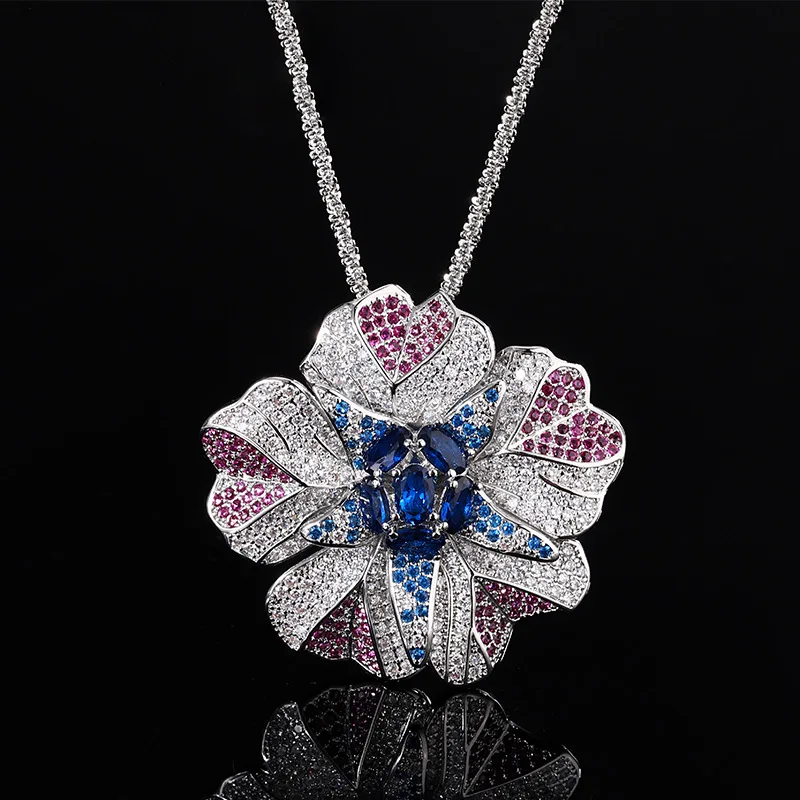 

Elegant and luxurious brooch necklace - a versatile accessory for both formal suits and traditional Chinese cheongsams and sweat