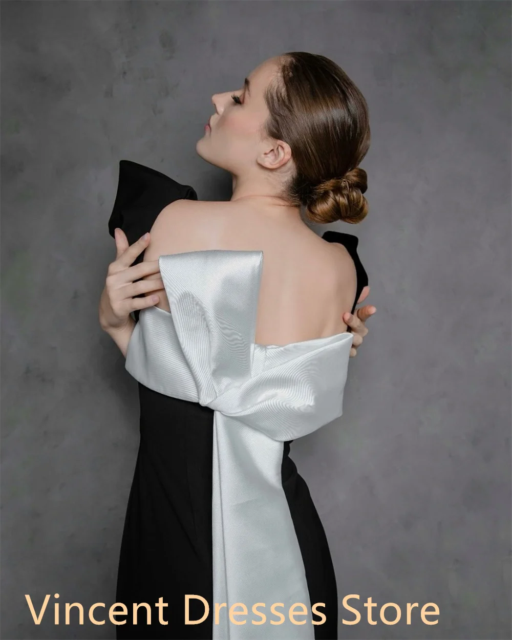 

Customized Elegant/ Graceful Black Jersey Homecoming Dress Temperament Strapless Cap Sleeve Contrast Color Zipper Back Robe de