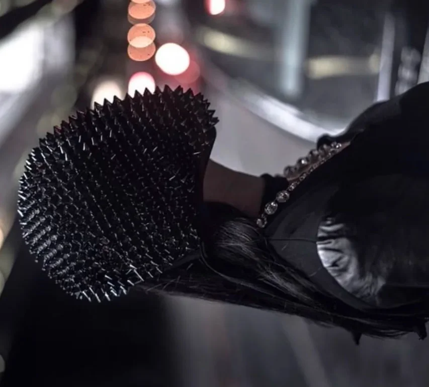 

Black technology full mask flash drill bar gogo performance Party cosplay helmet Nightclub Rivet Headgear Black Rhinestone Mask