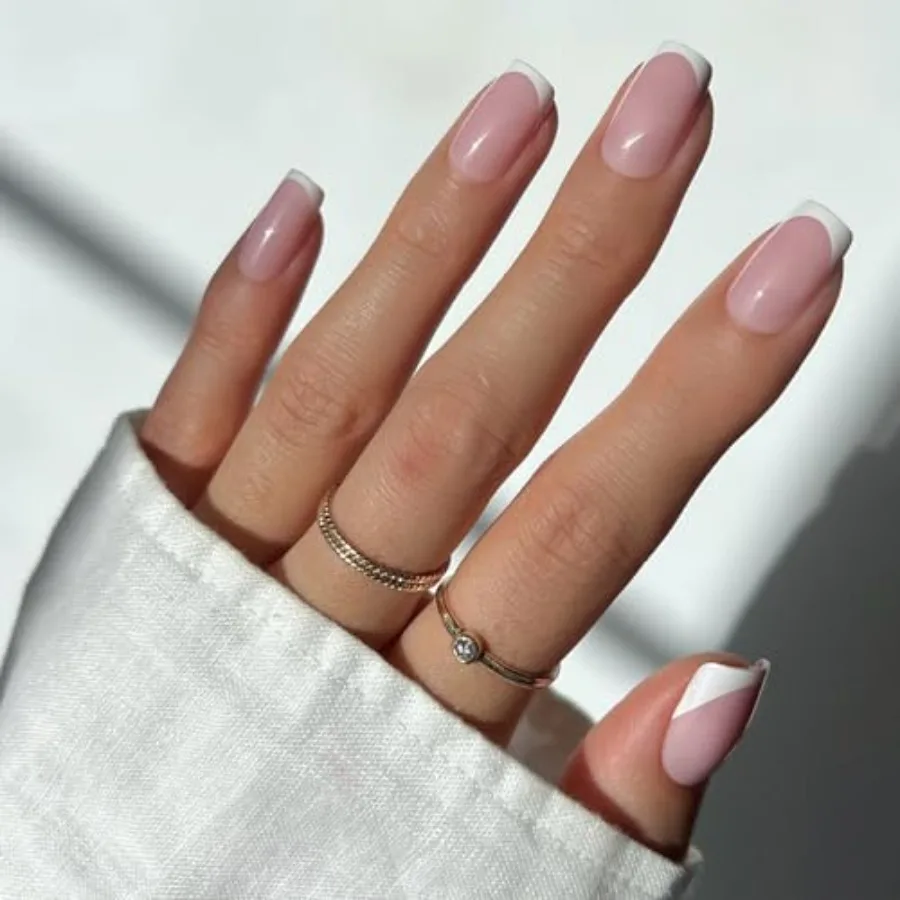 

Press On Nails Стильные французские средние квадратные накладные ногти Модные микро-французские кончики Салонное качество 15 размеров 30 Набор для ногтей на каждый день W