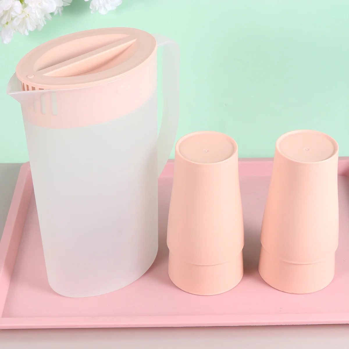 

4Pcs Plastic Beverage Pitcher Set 1.6L Heat Resistant Water Kettle Easy Clean Cold Drink Jug with Handle for Picnic Dinner