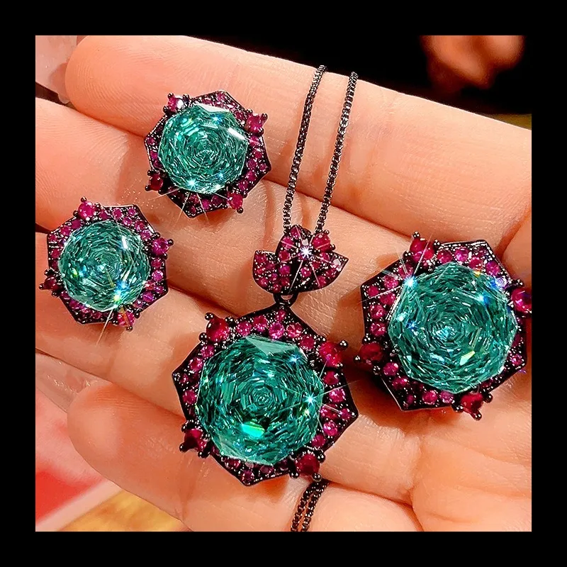 

2025 New Zhuang Shengsheng Jewelry Copper Bottom Gold-plated Millennium Chepala Green Light Luxury Set Main Stone 14-10m