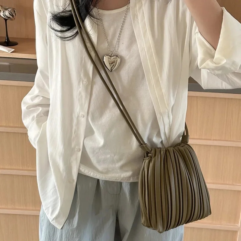 

Korean Women's Handbag Striped Crossbody Bag Women Soft PU Leather Shoulder Phone Bag High-end Pleated Versatile Square Bag New