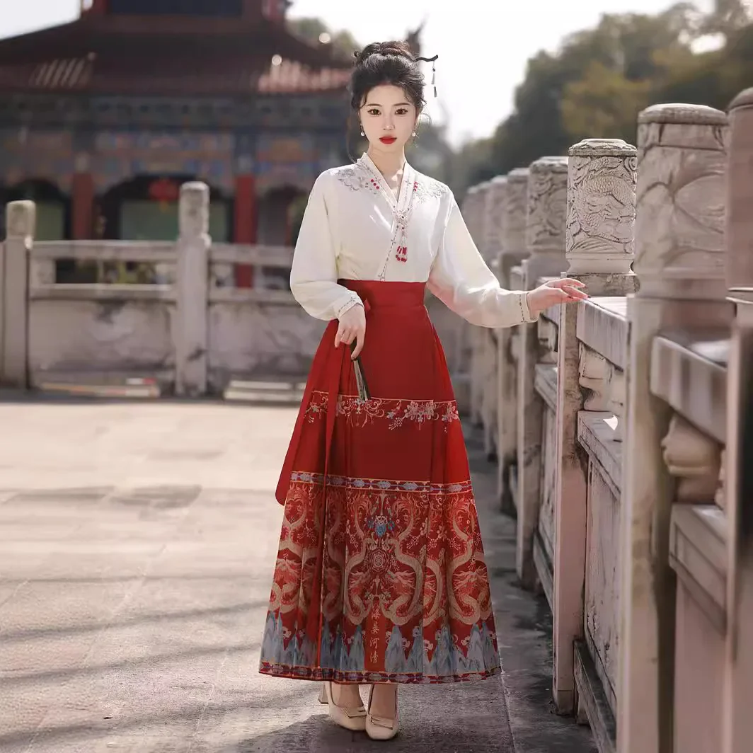 

2024 New Chinese Style Hanfu Suit Women's Full Toasting Costume Golden Red Modified Ming Horse Face Skirt Oriental Costumes